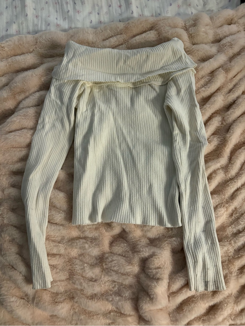 H&M Cream Ribbed Fold-Over Sweater Top